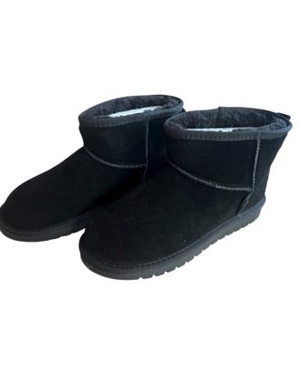 Stivaletti simil Ugg neri mai messi