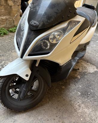Kymco Downtown 300 come da foto