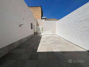 Casa singola ristrutturata con ampia veranda