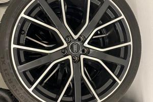 Cerchi originali Audi Sport 21“ con gomme estive
