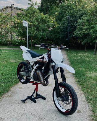 Husqvarna SM 125 del 2010