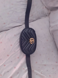 Borsa a spalla Gucci nera matelassé GG Marmont