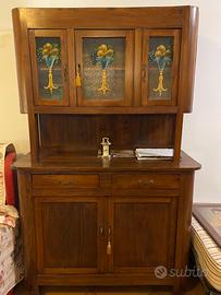 Buffet con vetrinetta restaurato