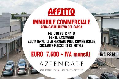 Immobile di 680 m² con 3 locali a Verona