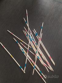 gioco da tavolo in legno Shanghai  e puzzle da 1 €