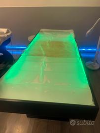 Lettino massaggio ad acqua con cromoterapia