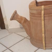 Vaso artigianale in terracotta forma innaffiatoio