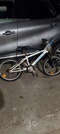 bicicletta bmx 