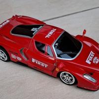 Modellini Ferrari in plastica e metallo