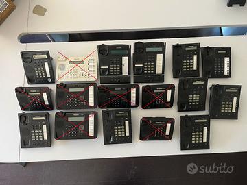 Lotto 10 telefoni digitali Panasonic.