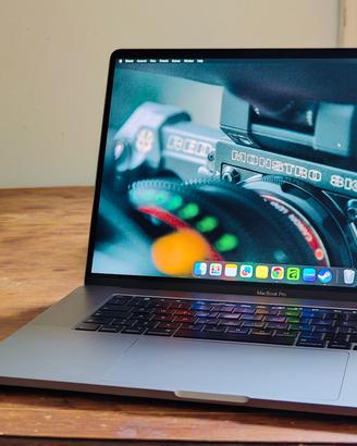 MacBook Pro 16"