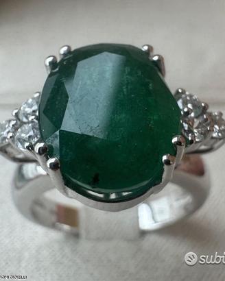 ANELLO ORO 18kt. DIAMANTI E SMERALDO CERT. 7,10