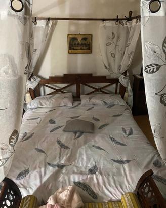 Letto antico noce + comodini+ specchio + panca