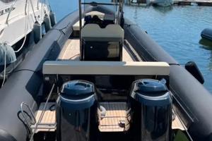 Gommone mt 10,90 con due motori fuoribordo Yamaha