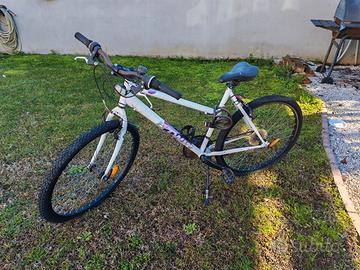 Bicicletta da donna/ragazza