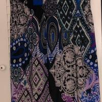 Abito scollato vita alta