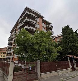 Immobile in asta di 94 m² con 2 locali e box auto 