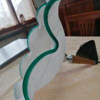 Lampadario in vetro bianco con bordi verdi