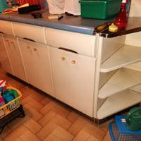 mobile cucina vintage con eventuale frigo d'epoca 
