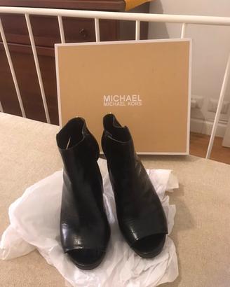 Stivaletti ankle boots MICHAEL KORS in pelle neri