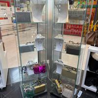 vetrine con luci interne