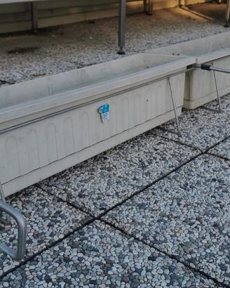 Fioriera portavasi da esterno da muretto