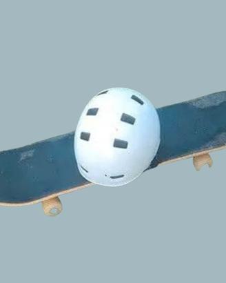 Skateboard Completo (Grafica a Scacchi) + Casco di