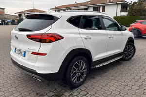 Hyundai  Tucson 