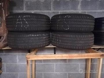 Pneumatici 205/55/R16  e cerchioni