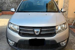 Dacia Sandero Stepway 1.5 diesel anno 2015 