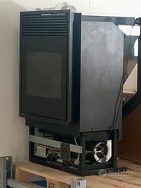 Stufa pellet usata pochissimo