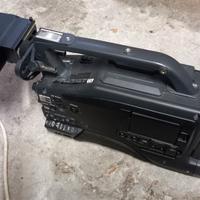 coppia di telecamere professionali JVC incomplete