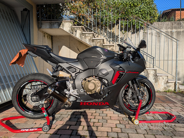 Honda CBR 1000 RR fireblade
