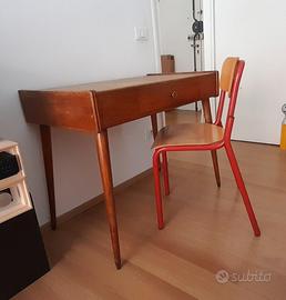 tavolo e sedia