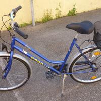 Bicicletta city bike con freno contropedale