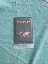 Porta passaporto in pelle