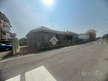 BIFAMILIARE A SEVESO