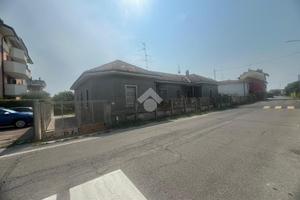 BIFAMILIARE A SEVESO