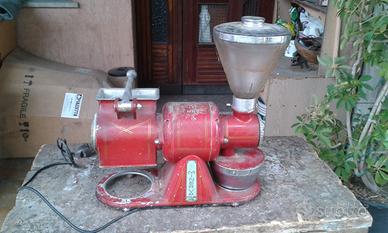 macina caffe e formaggio 