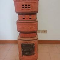 Stufa in terracotta anni 20 con cammello