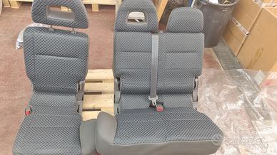 sedili posteriori mitsubishi pajero V64W