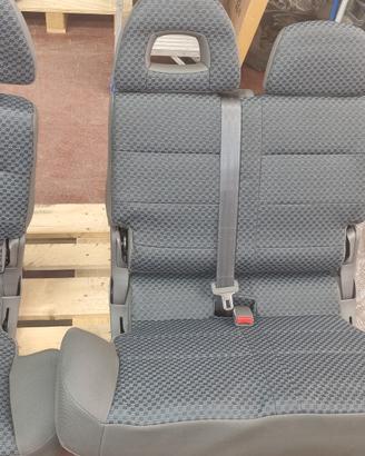 sedili posteriori mitsubishi pajero V64W
