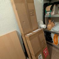 Vetrina in vetro a 4 ripiani con LED con 2 Ante