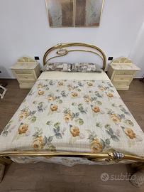 Camera matrimoniale con letto in ottone