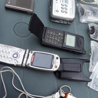 telefoni, walkman, radio, tutto vintage