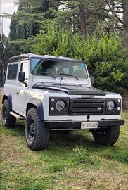 Land Rover 90 Defender