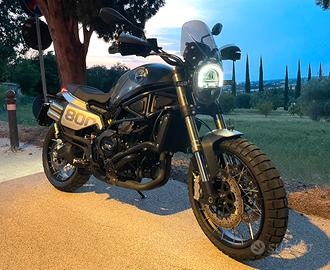 Benelli Leoncino 800 Trail