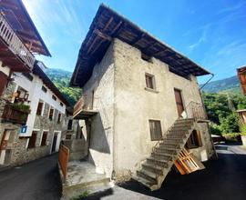 CASA SEMINDIPENDENTE A PIATEDA