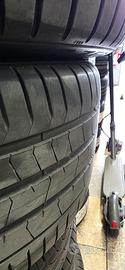 Set differenziato Pirelli Pzero pz4 runflat