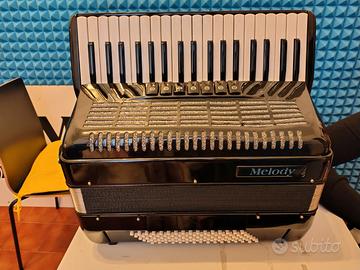 Fisarmonica a piano 96 bassi